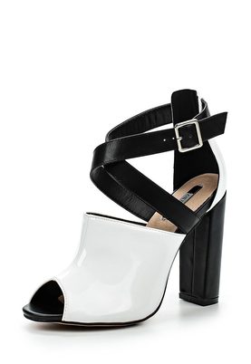 LOST INK  RACHEL CROSS STRAP HIGH VAMP BLOCK HEEL SANDAL - BLACK/WHITE